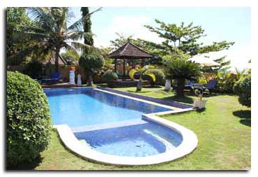 mimpi villa beach swimming pool